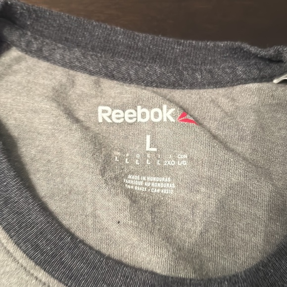 Reebok Long Sleeve - Picture 3 of 3